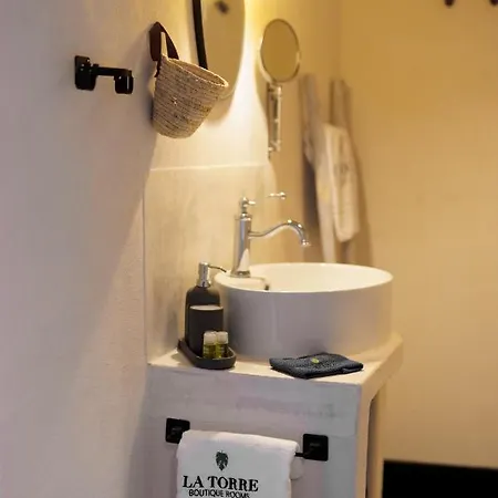 La Torre Boutique Hotel *
