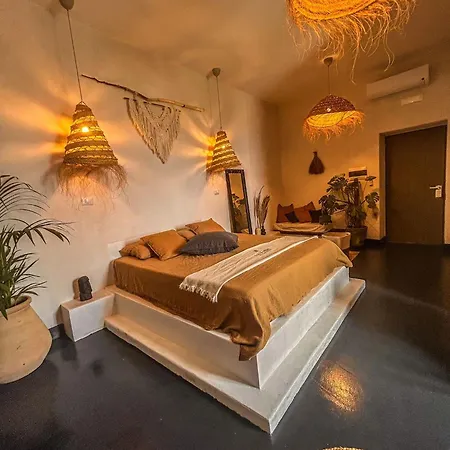 La Torre Boutique Hotel *